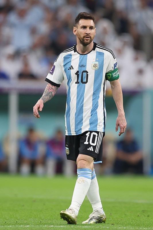 Lionel Messi con la camiseta de la selección argentina en el Mundial 2022 ante México